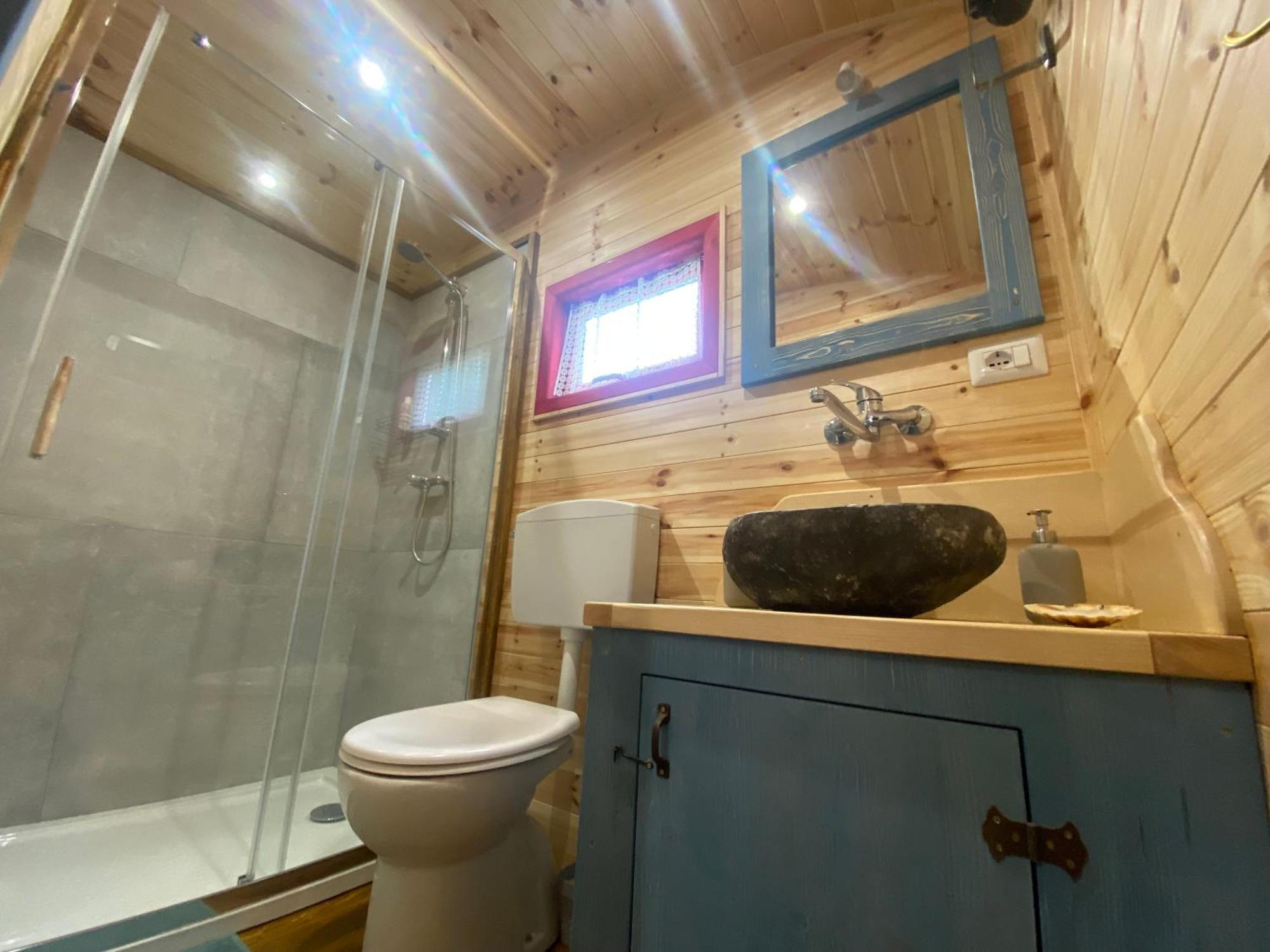 Agriturismo La Rovere - I Carrozzoni Gitani Cossano Belbo Luaran gambar