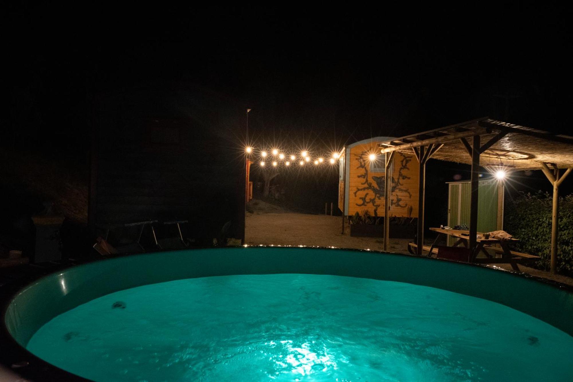 Agriturismo La Rovere - I Carrozzoni Gitani Cossano Belbo Luaran gambar